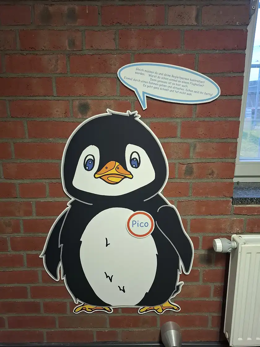 Pinguin-Bild an einer Wand