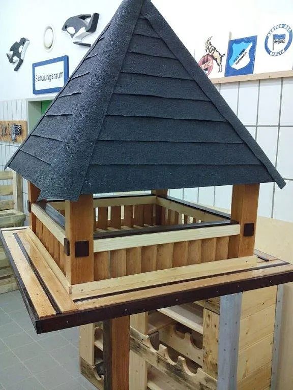 Vogelhaus aus Holz