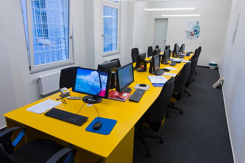 PC-Schulungsraum für Inhaftierte